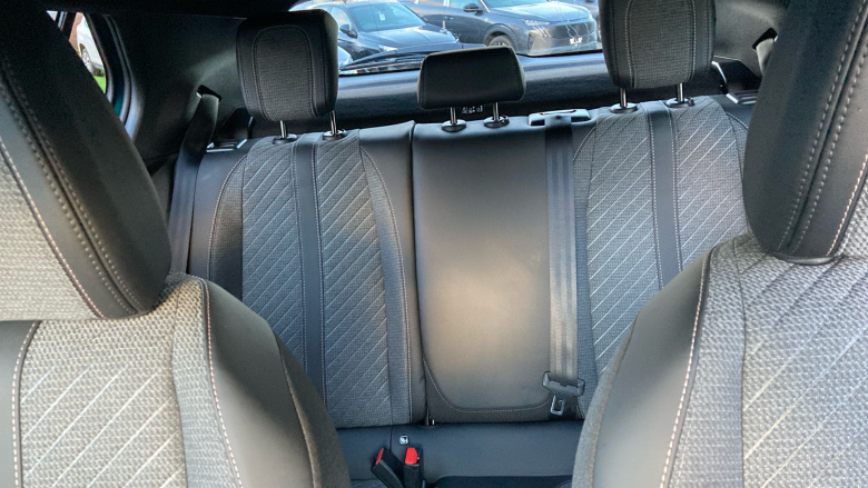 Peugeot 2008 1.2 PureTech Allure 5dr Petrol Estate